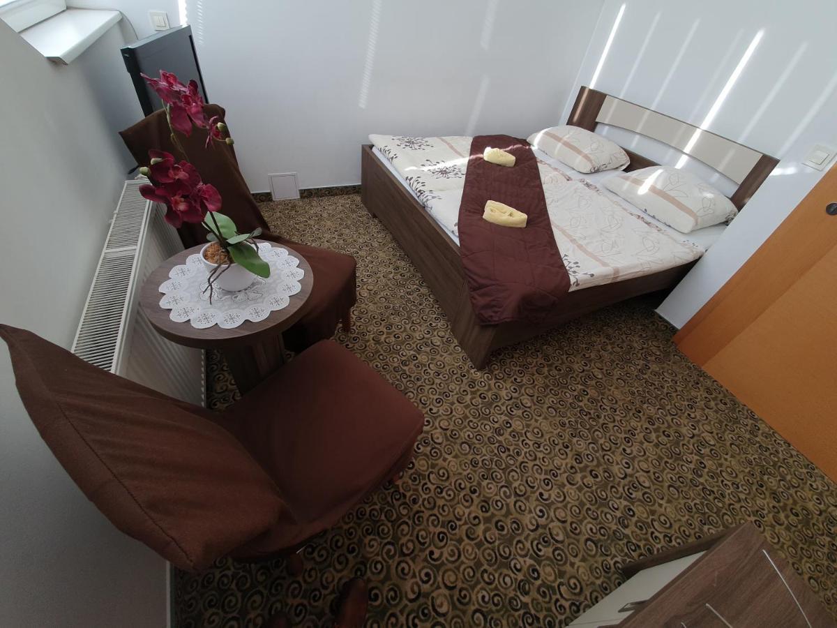 Hostel Novak Novo Mesto Kültér fotó